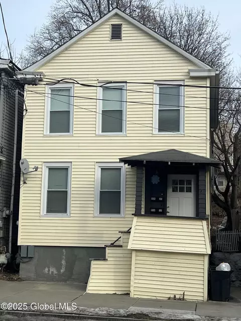934 Broadway, Rensselaer, NY 12144