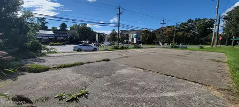 3 Us 9, Clifton Park, NY 12065