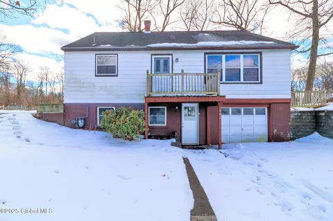 982 Watervliet Shaker Rd, Albany, NY 12205