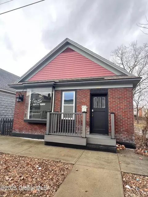 2411 3rd Ave, Watervliet, NY 12189