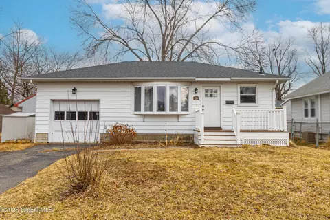 26 New Jersey Ave, Rensselaer, NY 12144