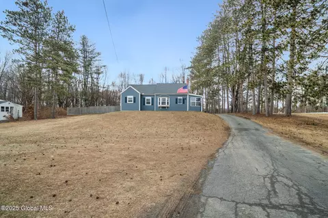 3359 Ny Highway 43, Averill Park, NY 12018