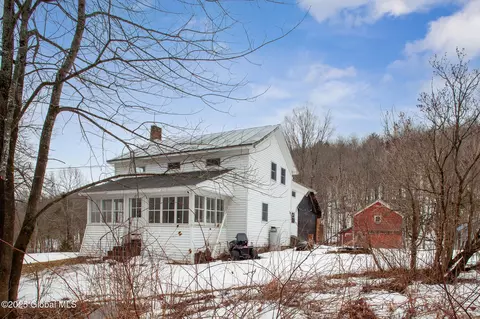 105 Vintonton Rd, Warnerville, NY 12187 photo 2