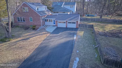 3 Flint Dr, Delmar, NY 12054 photo 3