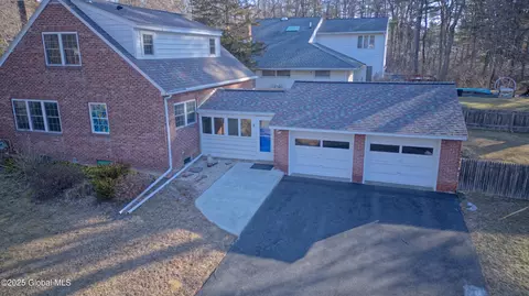 3 Flint Dr, Delmar, NY 12054 photo 5