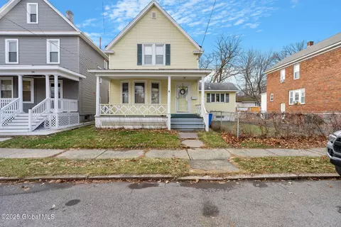 40 Mapleridge Ave, Albany, NY 12209