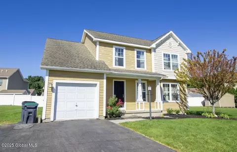 14 Gadwall Dr, Waterford, NY 12188