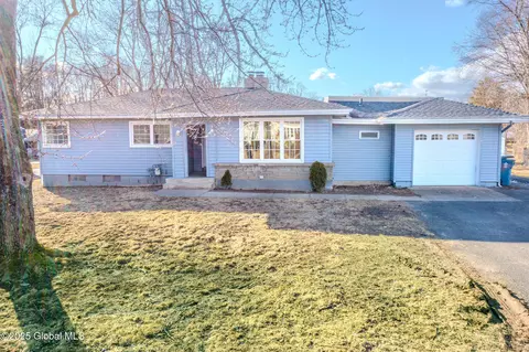 40 Phillips Rd, Rensselaer, NY 12144