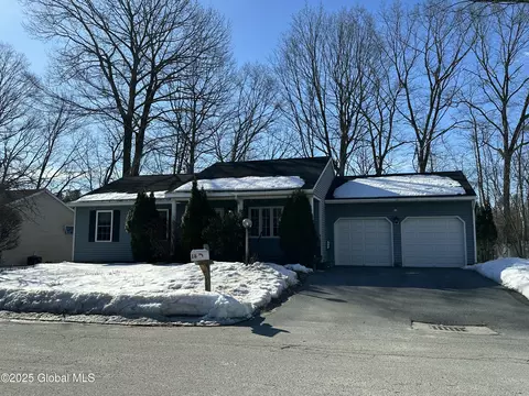 18 Towpath Ln, Glens Falls, NY 12801