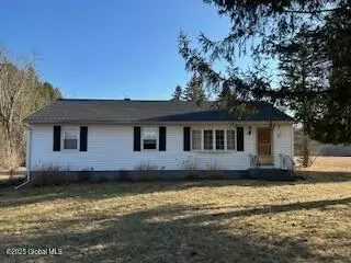 294 Morner Rd, Rensselaer, NY 12144