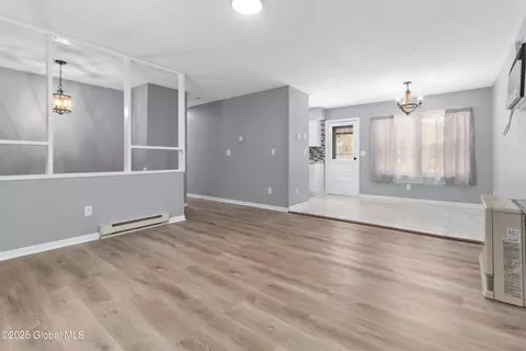 41 Pheasant Ct, Saratoga Springs, NY 12866 photo 8