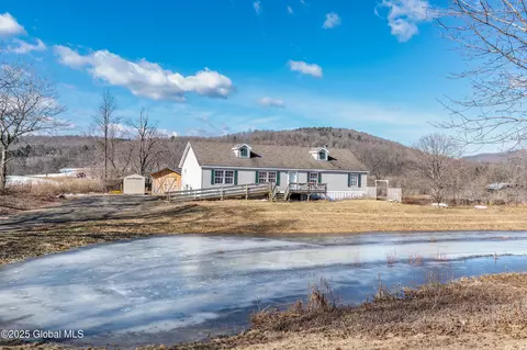 193 Horton Rd, Cambridge, NY 12816
