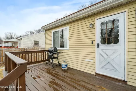 438 Olean St, Schenectady, NY 12306 photo 46