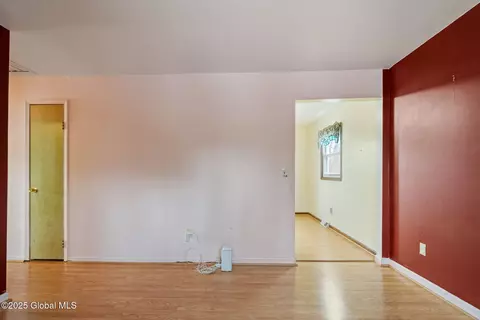 438 Olean St, Schenectady, NY 12306 photo 6