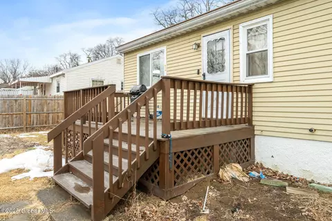 438 Olean St, Schenectady, NY 12306 photo 41