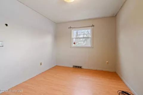 438 Olean St, Schenectady, NY 12306 photo 24