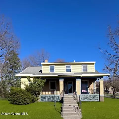 824 6th Ave, Troy, NY 12182