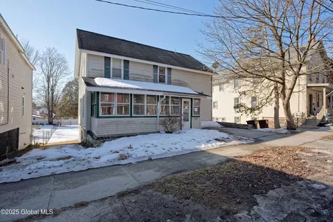 182 Grand Ave, Saratoga Springs, NY 12866
