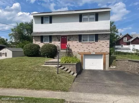 951 State St, Albany, NY 12203