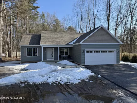 179 Montray Rd, Queensbury, NY 12804