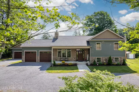 162 Fort Edward Rd, Moreau, NY 12828