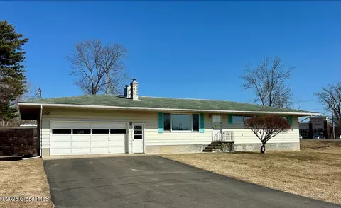 1 And 3 Oak Hill Dr, Halfmoon, NY 12065