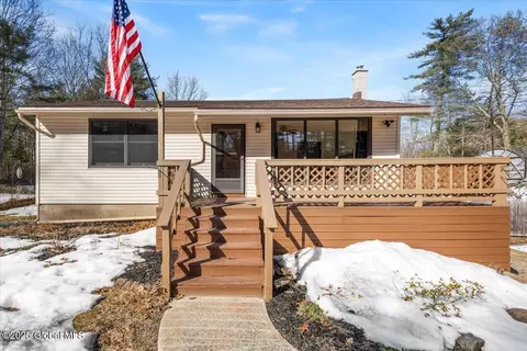 14 Scout Rd, Gansevoort, NY 12831