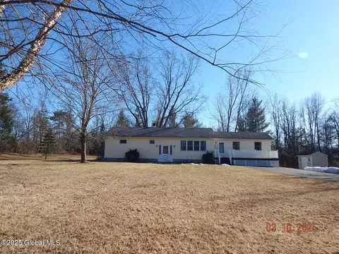 721 Irving Rd, Greenville, NY 12083