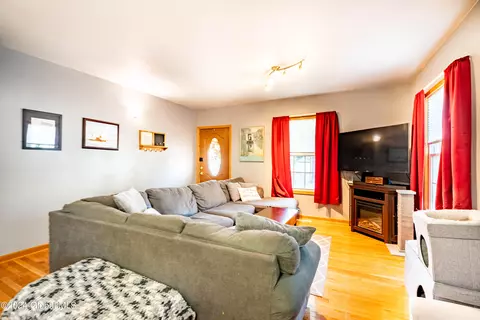 1 Wagner Ave, Schenectady, NY 12304 photo 6