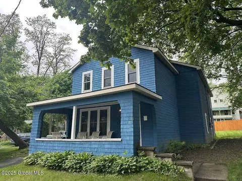 187 Maple Ave, Saratoga Springs, NY 12866