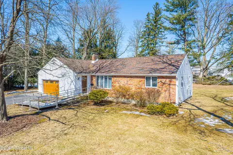 1 Cherry Ln, Glenville, NY 12302 photo 3