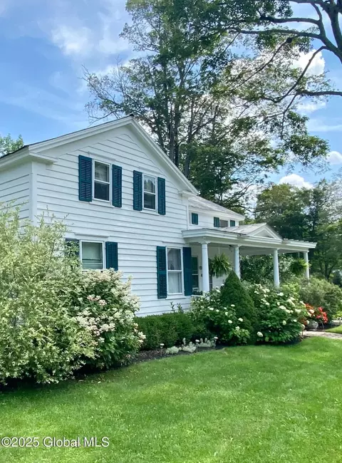 160 Pleasant Valley Rd, Fultonham, NY 12071