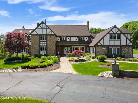 1369 Giffords Church Rd, Schenectady, NY 12306