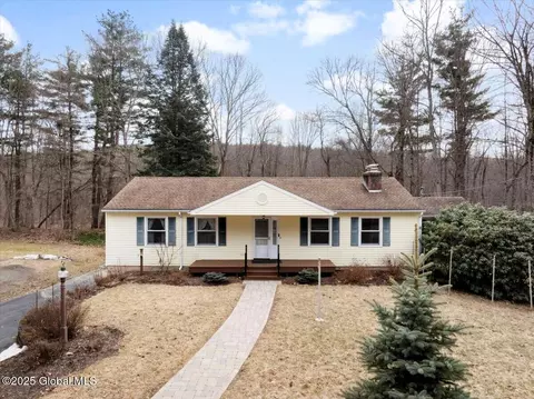 650 Old Best Rd, West Sand Lake, NY 12196