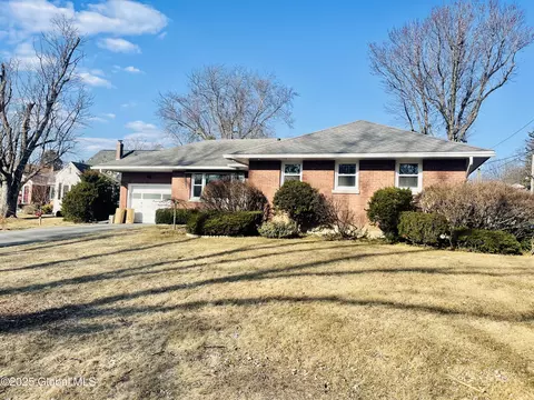 88 Hillcrest Ave, Albany, NY 12203