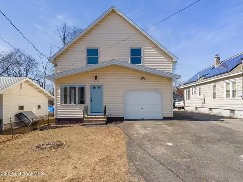 2546 1st Ave, Schenectady, NY 12303