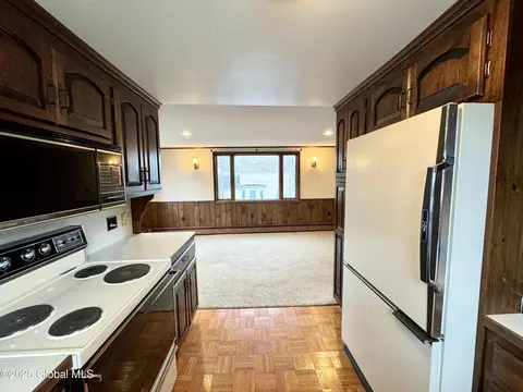 2233 Guilderland Ave, Schenectady, NY 12306 photo 13