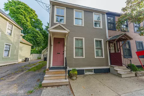 26 North St, Schenectady, NY 12305