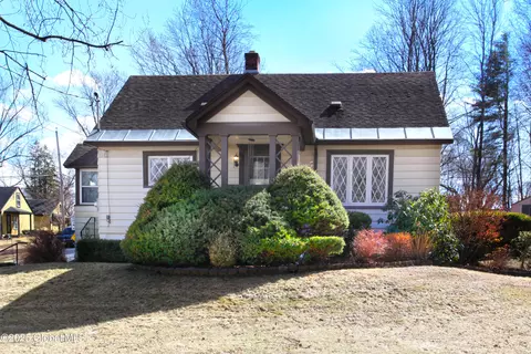 5 Harris Ave, Selkirk, NY 12158