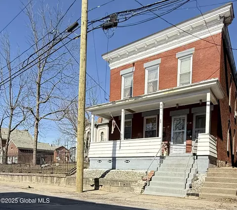 8-812 High St, Amsterdam, NY 12010