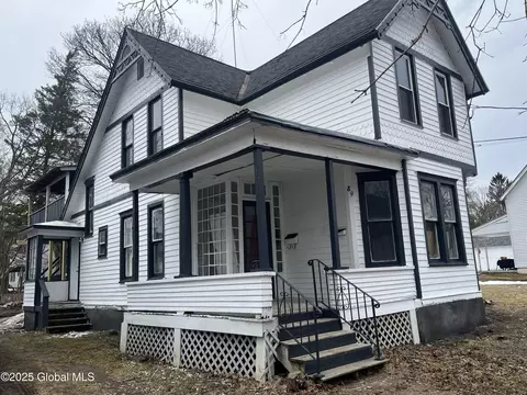 89 2nd Ave, Gloversville, NY 12078