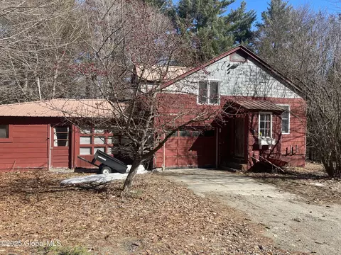 198 Valentine Pond Rd, Pottersville, NY 12860