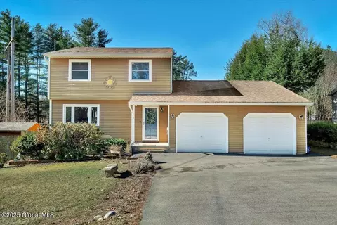350 Dixon Rd, Queensbury, NY 12804