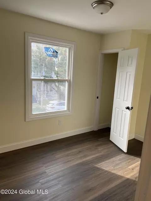 14 Elbert St, Schenectady, NY 12304 photo 24