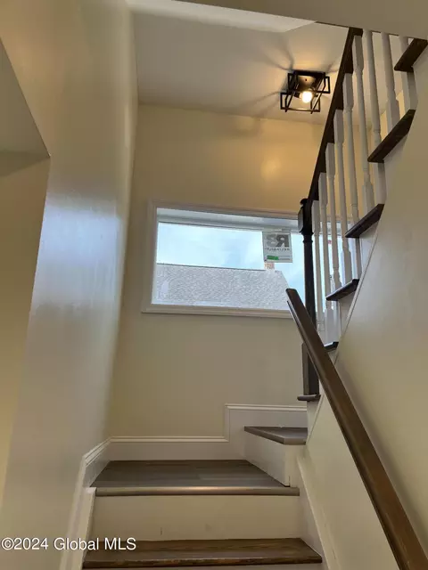 14 Elbert St, Schenectady, NY 12304 photo 11