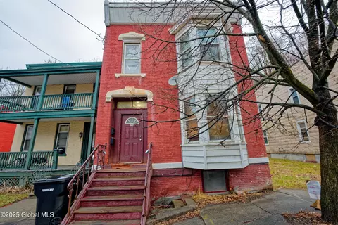 198 Hill St, Troy, NY 12180