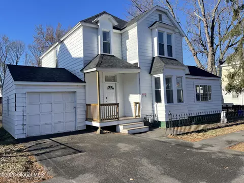 22 115th St, Troy, NY 12182 photo 2