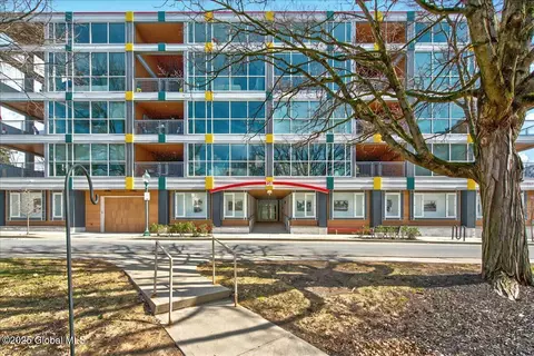 128 Henry St #403, Saratoga Springs, NY 12866