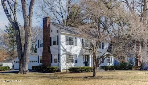 1 Sunnyside Rd, Scotia, NY 12302