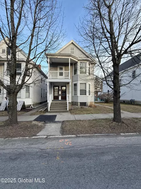 109 Third St, Waterford, NY 12188